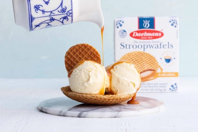 Daelmans stroopwafels served with ice cream